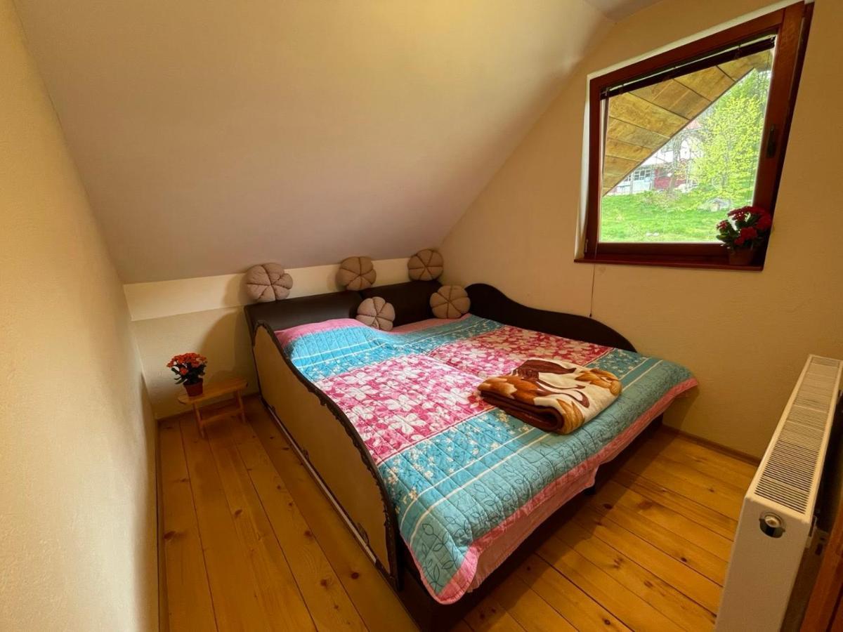 Hotel Family Owned Self Sufficient Eco Farm Tara Pljevlja Exterior foto